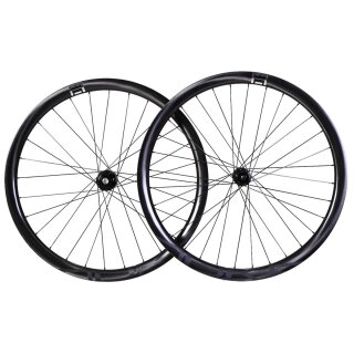 SON 28 12 Dynamo & DT Swiss 240 Singlespeed + Duke Baccara RX 36 SLR2 Carbon Laufradsatz 28" Pinion Gravel Cross Tour